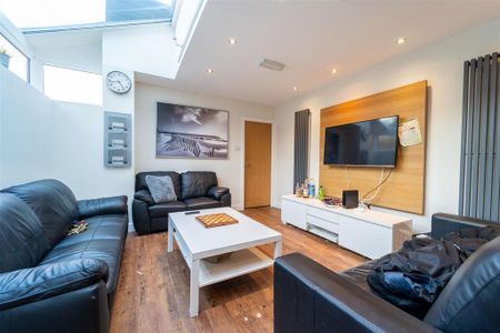 8 bedroom house to rent - Photo 2