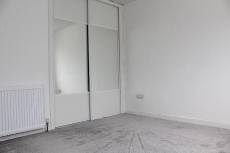 2 bedroom maisonette to rent - Photo 5