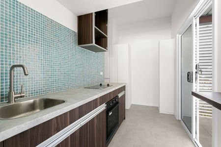 North Manly, 2/532 Pittwater Road - Photo 2