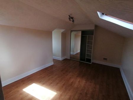 4 bedroom terraced house to rent - Photo 3