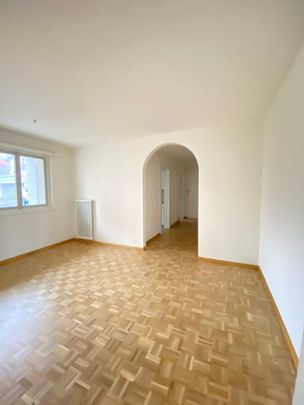 Bel appartement à Peseux, proche des commerces et transports en commun - Photo 1