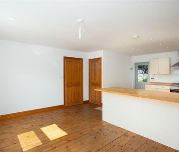 4 bedroom detached house to rent - Photo 5