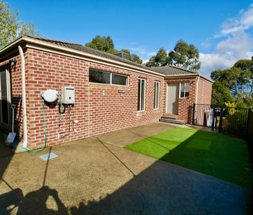 4 Gully Mews, Chirnside Park VIC 3116 - House For Rent | Domain - Photo 2