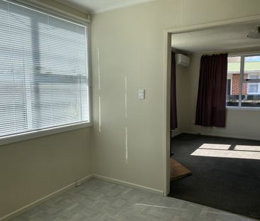 Cosy 2 Bedroom Home in Clouston Park - Photo 3