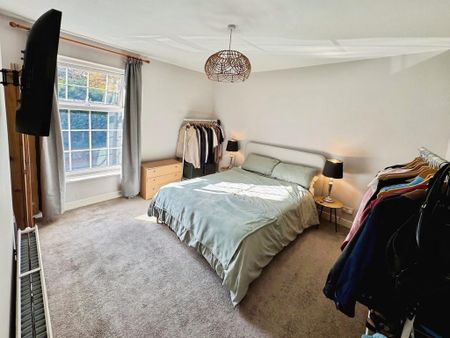 2 bedroom terraced house to rent - Photo 2