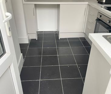 1 Bed Flat, Princes Terrace, BN2 - Photo 5