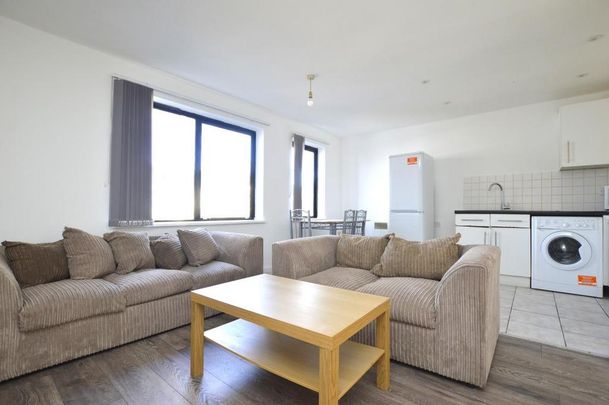 2 bedroom flat to rent - Photo 1