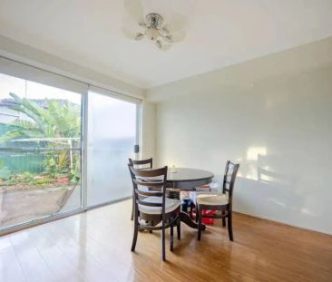 “Prime location close to top schools” - Photo 3