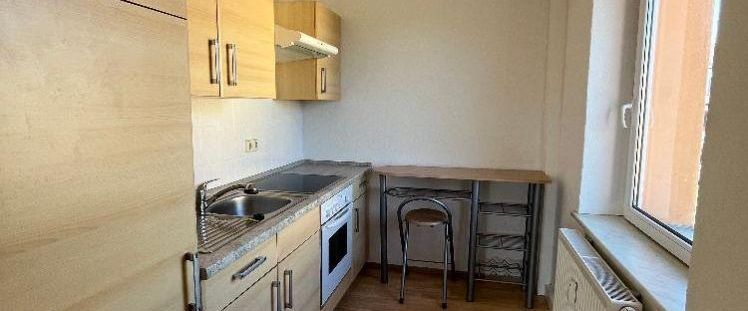 Kleine 2-Raum-Wohnung mit Einbauküche in ruhiger Wohnlage - Foto 1