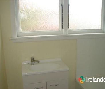 Warm Sunny Family Home - Photo 6