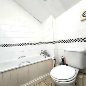 Holgate Road, York - Photo 2