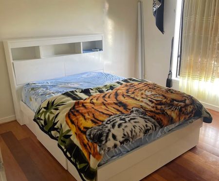 Cranbourne - Photo 2