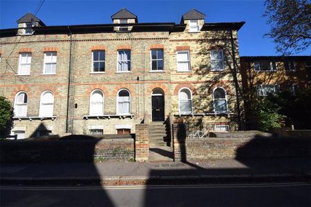 3 bedroom apartment to rent - Photo 5