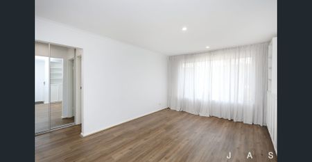 Bright, Updated & Well-Located - Photo 5