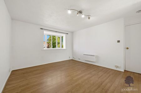 Spring Grove, Mitcham, CR4 - Photo 2