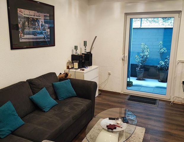 attraktive 2,5 Zi Wohnung mit EBK und Terrasse-frei - Foto 1