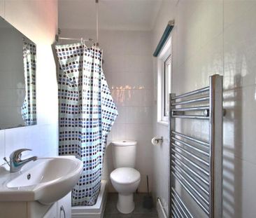 1 bedroom in a house share to rent - Photo 6