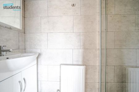 2 bedroom semi-detached house to rent - Photo 4