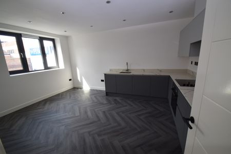199-203 High Street, SS1 - Photo 4