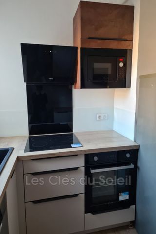 Location Appartement 3 pièces 80m² TOULON 83000 - Photo 2