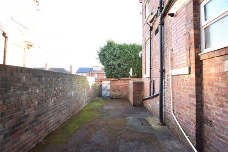 Wingrove Gardens, Newcastle Upon Tyne, NE4 - Photo 3