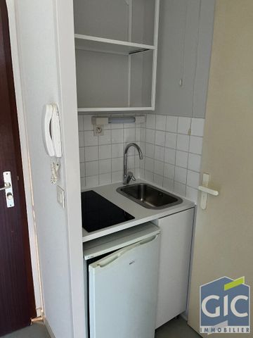 Location Appartement 1 pièce 18m² - Photo 4