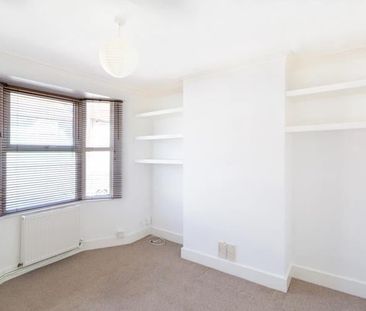 3 Bed Terraced House, Whichelo Place, BN2 - Photo 2