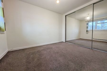 Oakwood Drive, SO16 - Photo 3