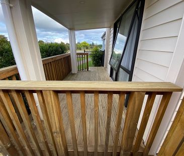 North-Facing Near New Three Bedroom Duplex House - Photo 4