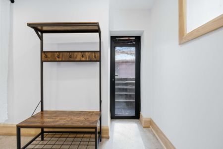 For Lease - 67 Shannon Street Unit# Lower, Toronto, Ontario - Photo 2
