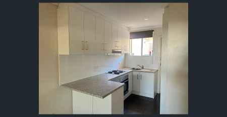 2 Bedrooms, 1 Bathroom, and 1 Parking Space - Photo 3