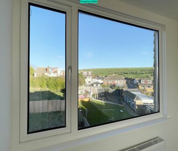 4 bedroom semi-detached house to rent - Photo 3