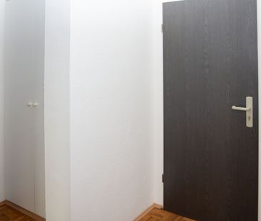 - Schöne Wohnung mit Parkett und Balkon - großer grüner Innenhof - Photo 2