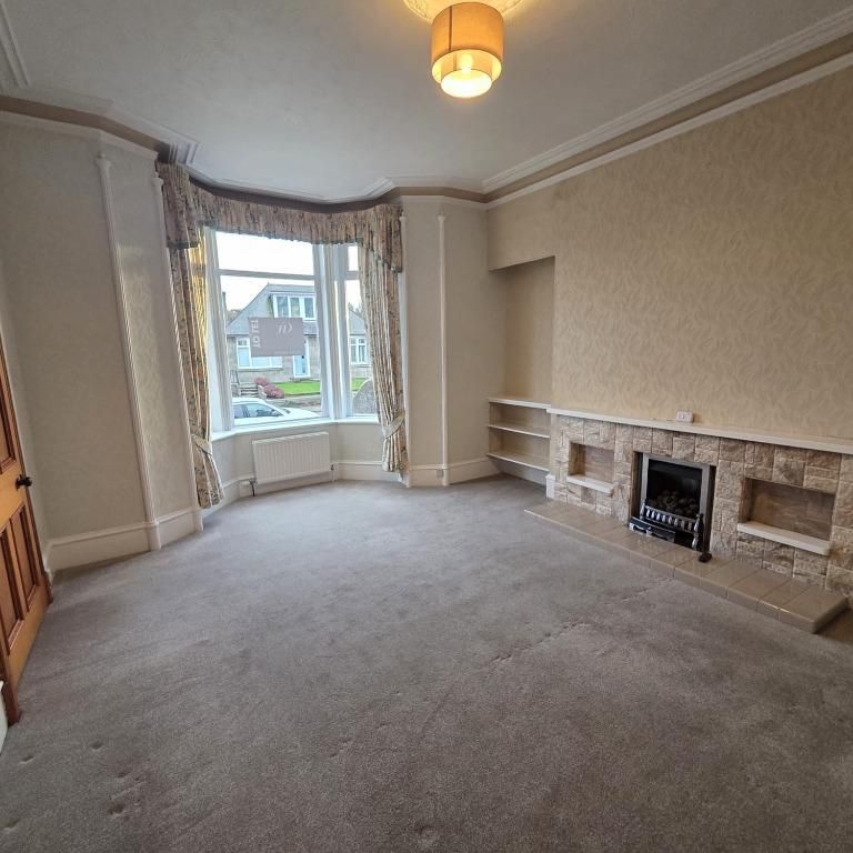 4 bedroom detached house to rent - Photo 1