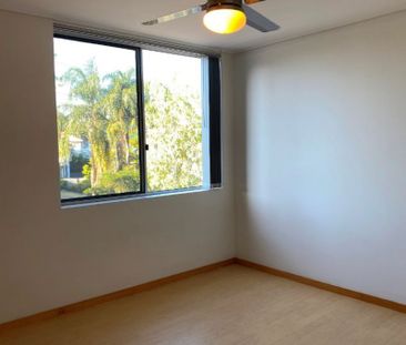 8/387 Cavendish Road, Coorparoo QLD 4151 - Apartment For Rent | Domain - Photo 4