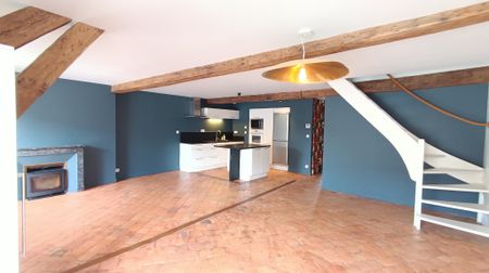 Location Appartement 4 pièces 102m² ORLEANS 45000 - Photo 2