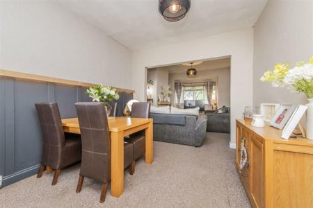 4 bedroom terraced house to rent - Photo 4