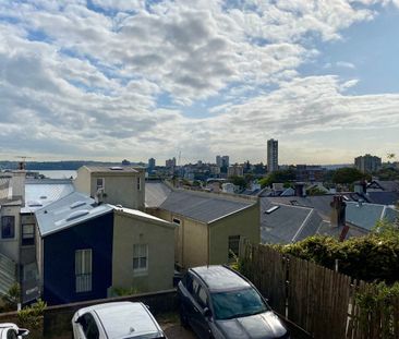 Paddington Studio with Balcony - Photo 3