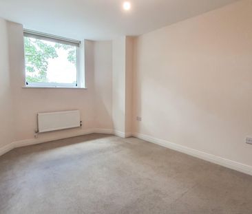 Skyline House, Swingate, Stevenage - Photo 5