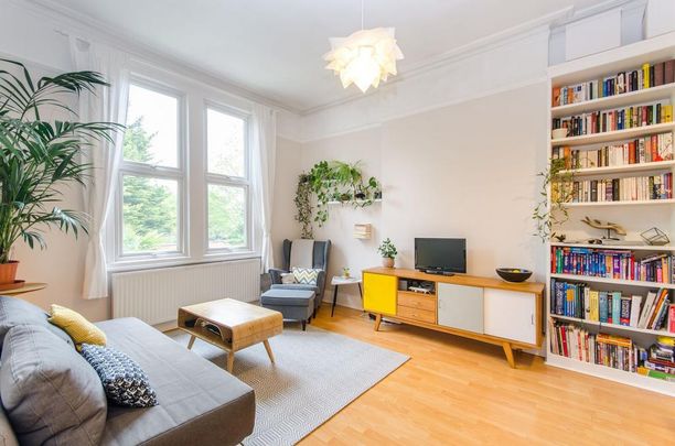 2 bedroom flat to rent - Photo 1