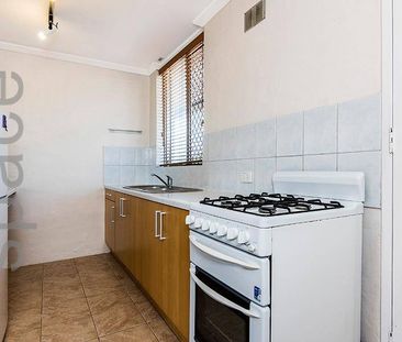Furnished 1 bedroom unit in Claremont central - Photo 6