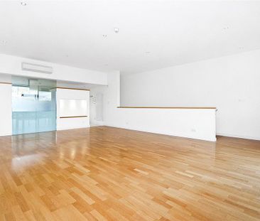 4 bedroom end of terrace house to rent - Photo 4