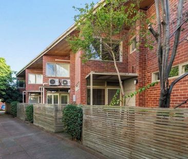 One Bedroom with Townhouse Layout - Photo 3