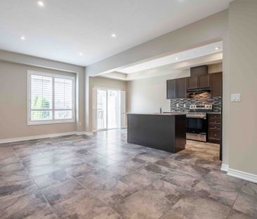 For Lease - 134 Palacebeach Trail, Hamilton, Ontario - Photo 4