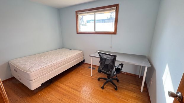 For Lease - 122 Rifle Range Road Unit# #Furnished, Hamilton, Ontario - Photo 1