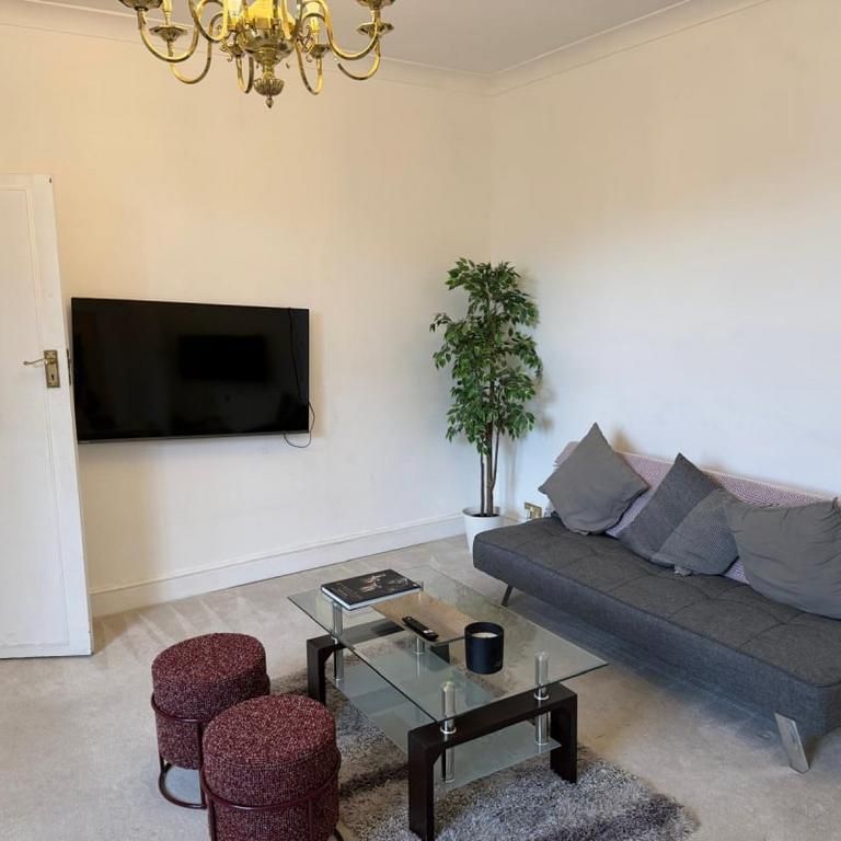 2 bedroom flat to rent - Photo 1