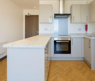 1 bedroom penthouse to rent - Photo 4