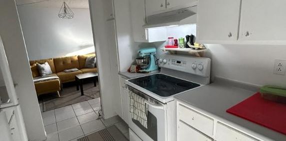 2 chambres (4-1/2) Longueuil, électricité incluse, 1er avril, 1545$ - Photo 2