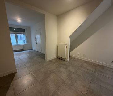 Gerenoveerde studio op het gelijkvloers. - Photo 3