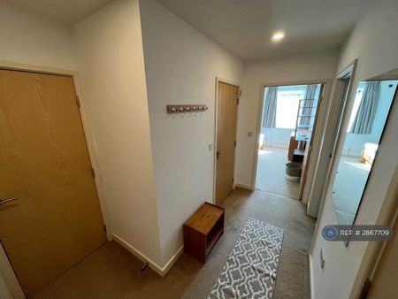 1 bedroom flat to rent - Photo 3